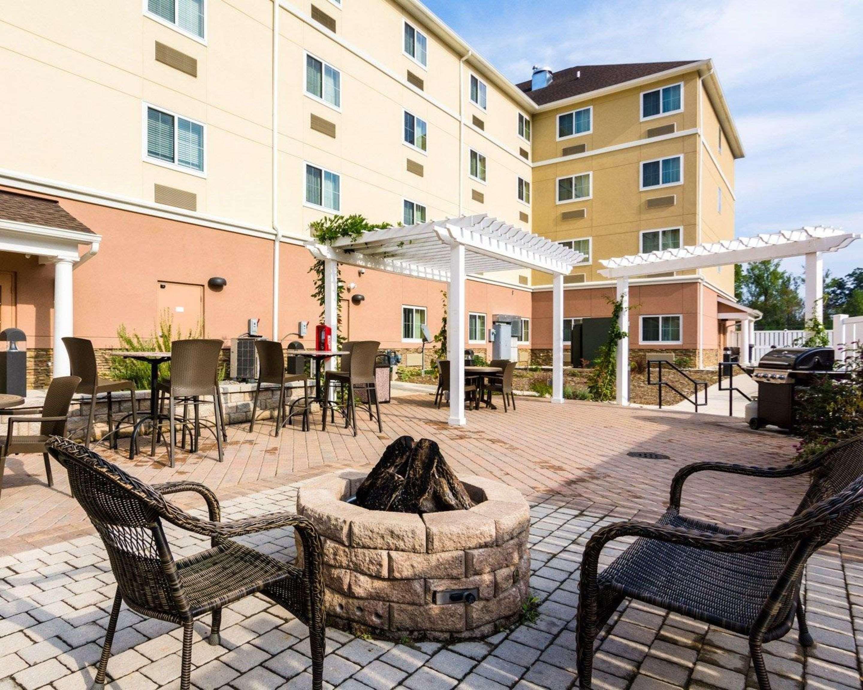 Suburban Studios Quantico Stafford Exterior photo